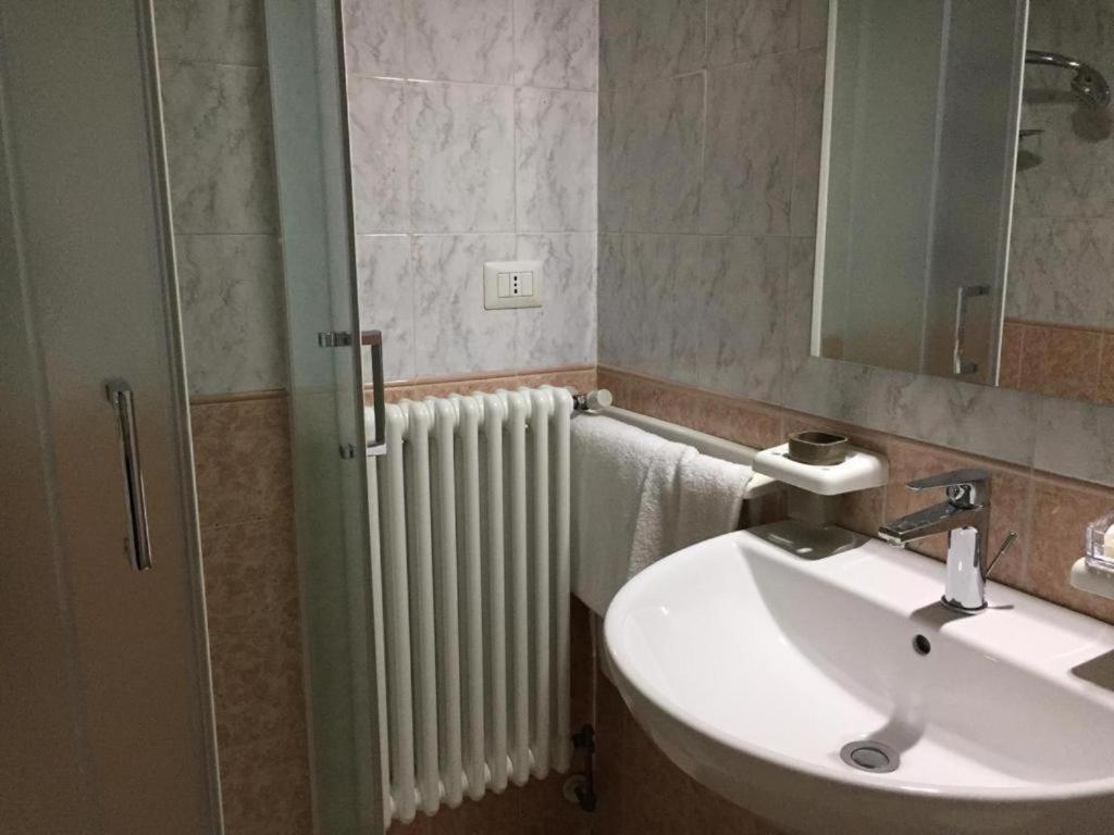 Ferienwohnung Ded 2 Only Sleep Bagno Privato Parma Exterior foto